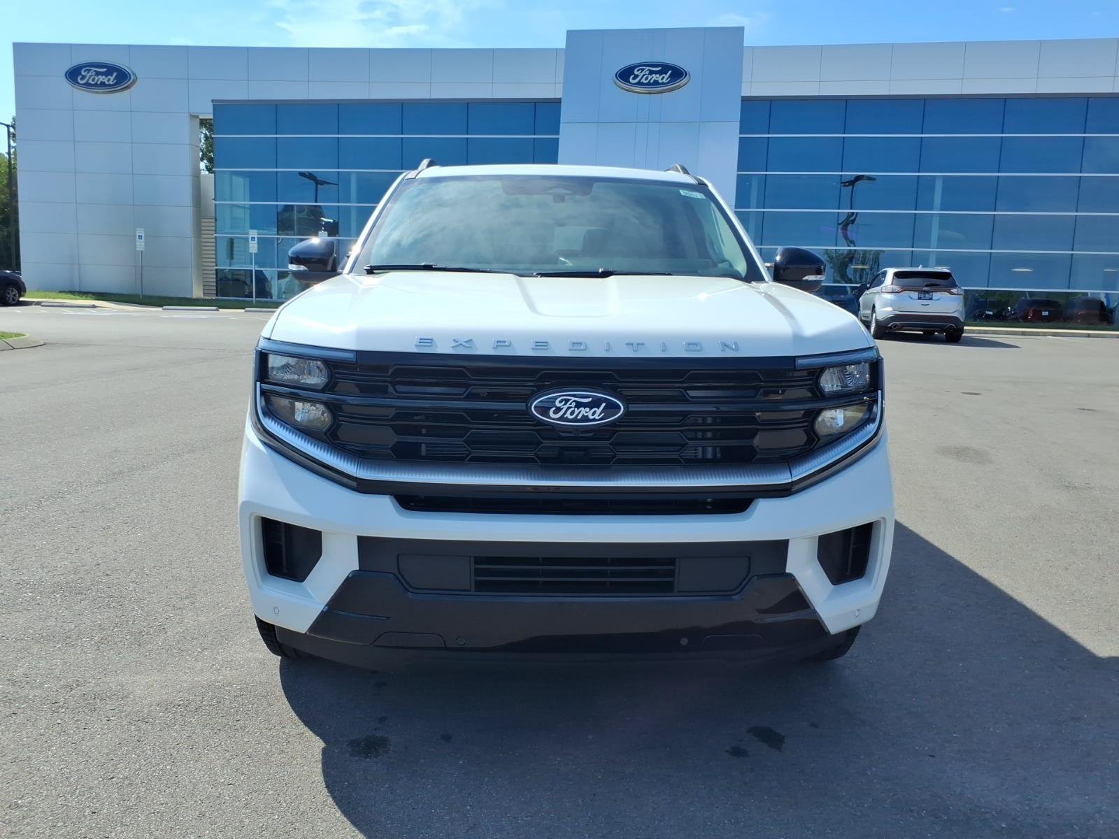 New 2027 Ford Expedition Max Platinum w/ Driver's Package AWD/4WD image 8