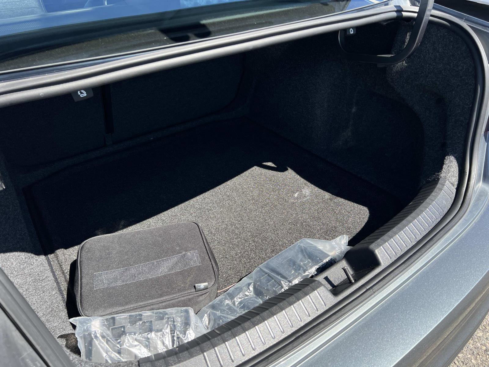 Certified 2022 Volkswagen Jetta SE image 21