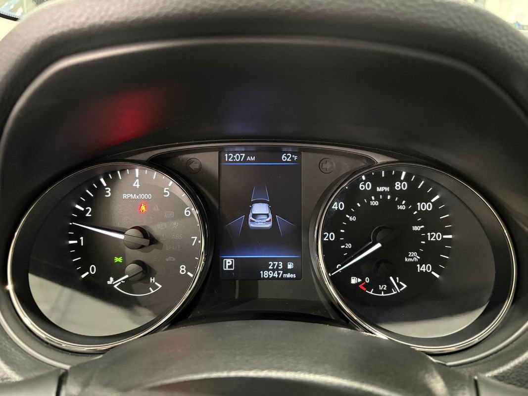 Used 2019 Nissan Rogue Sport SV AWD/4WD image 17