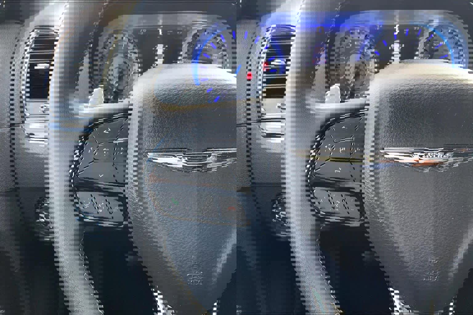 Used 2023 Chrysler 300 S image 24