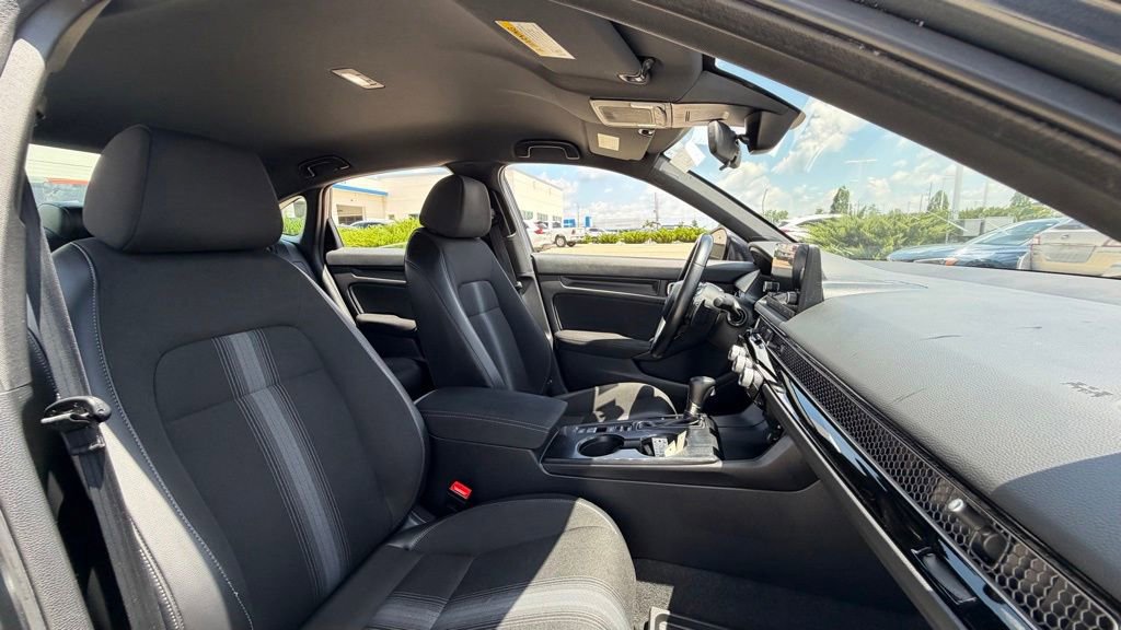 Used 2023 Honda Civic Sport image 11