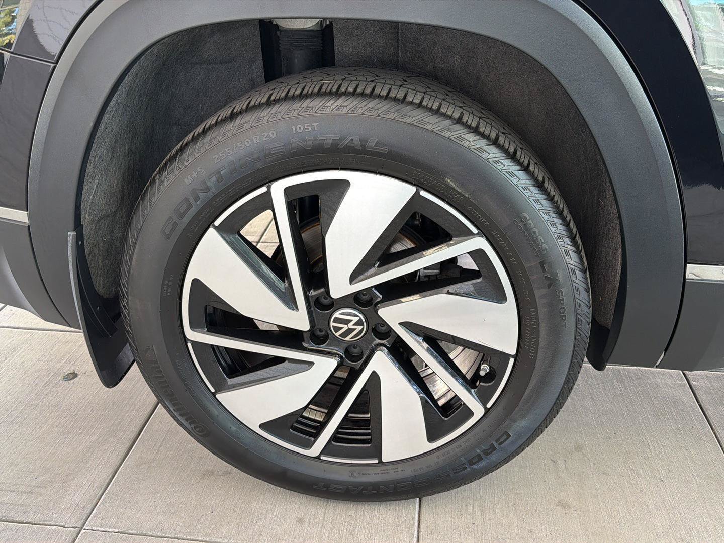 Certified 2024 Volkswagen Atlas SEL AWD/4WD image 11