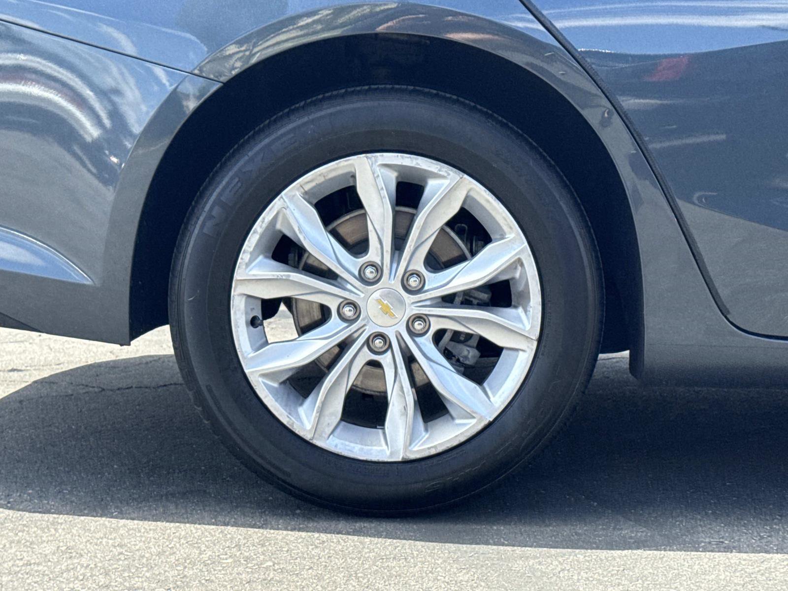 Used 2019 Chevrolet Malibu LT image 32