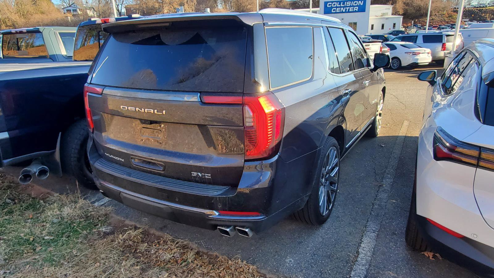 Used 2025 GMC Yukon Denali Ultimate image 10