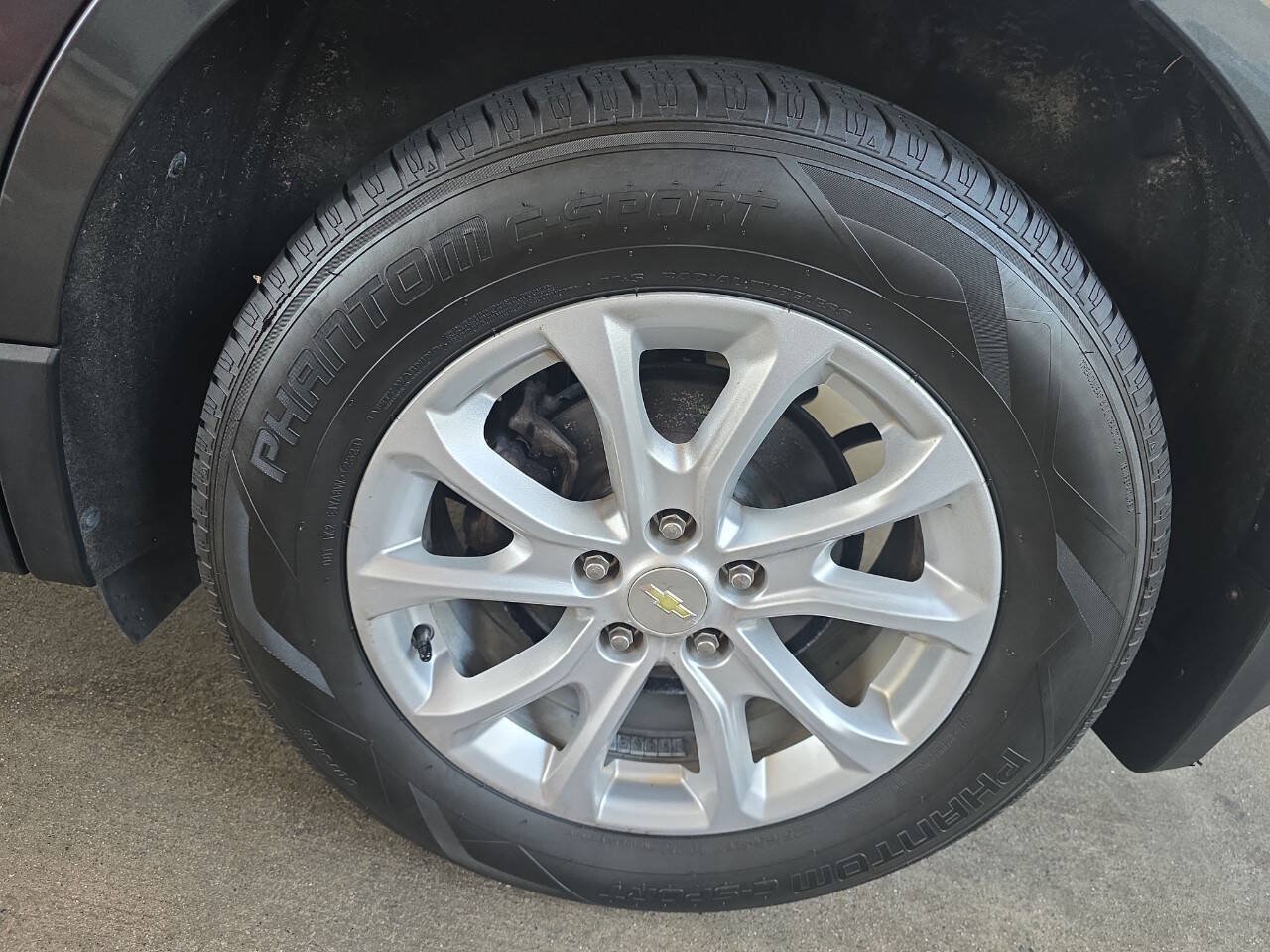 Used 2018 Chevrolet Equinox LT AWD/4WD image 12