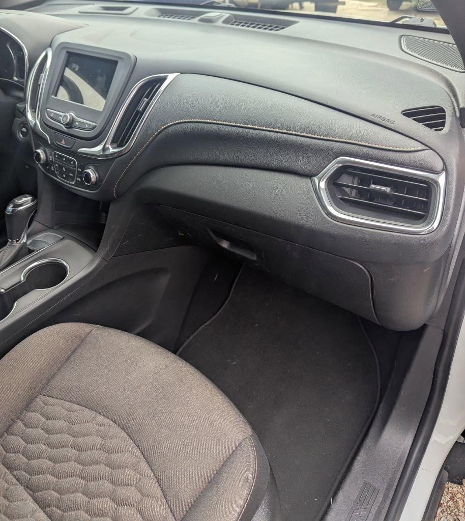 Used 2019 Chevrolet Equinox LT w/ Driver Convenience Package image 21