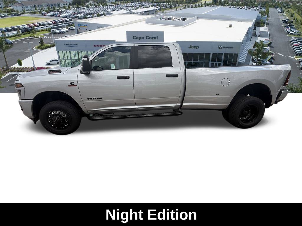 New 2026 RAM 3500 Big Horn AWD/4WD image 8