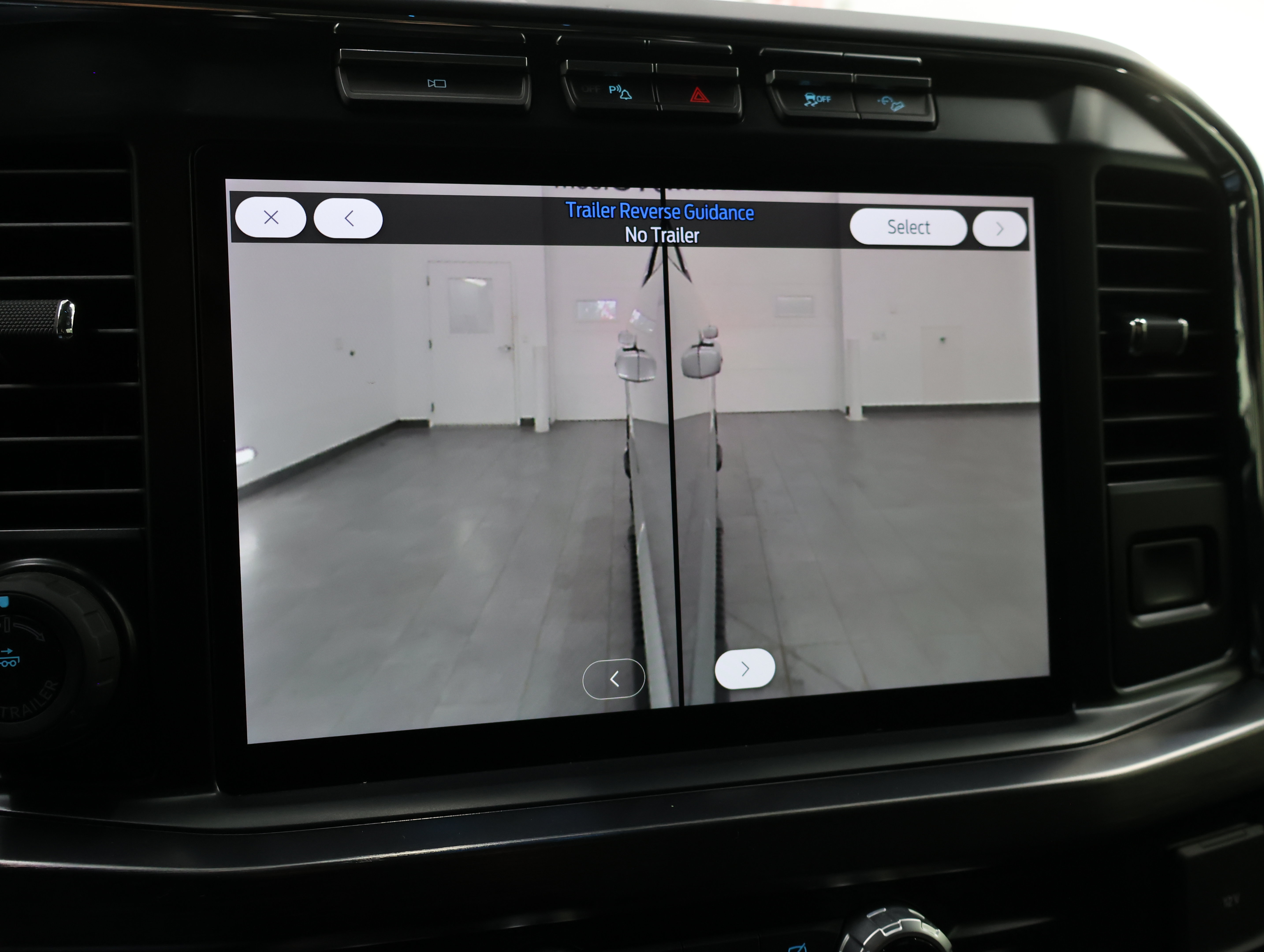 Used 2023 Ford F350 Lariat w/ Lariat Ultimate Package AWD/4WD image 21