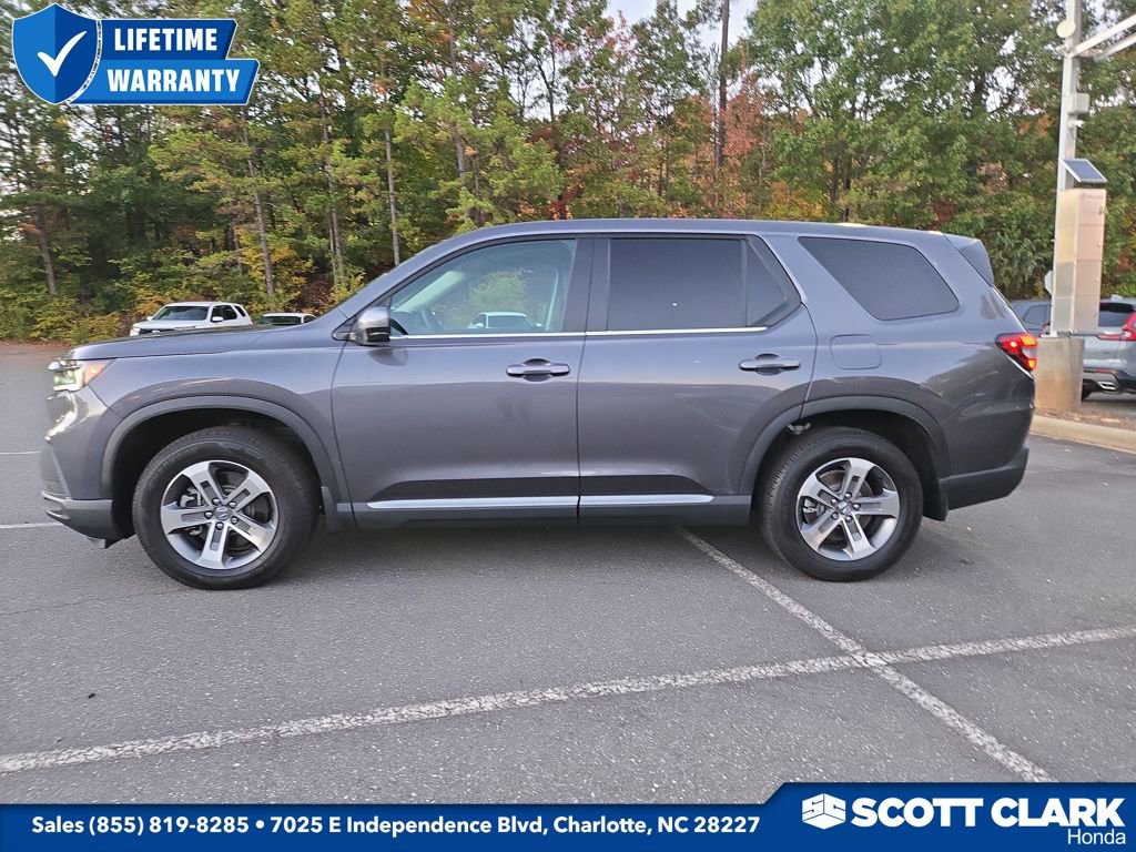 Used 2025 Honda Pilot EX-L image 2