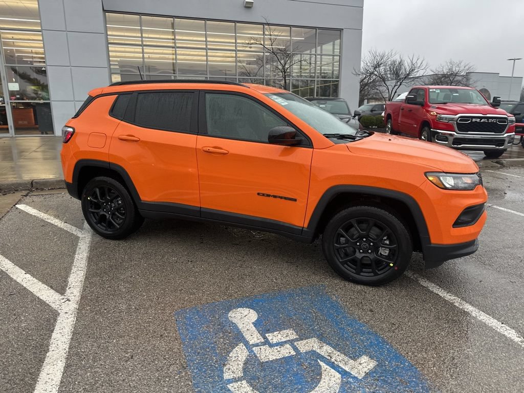 New 2026 Jeep Compass Latitude AWD/4WD image 36