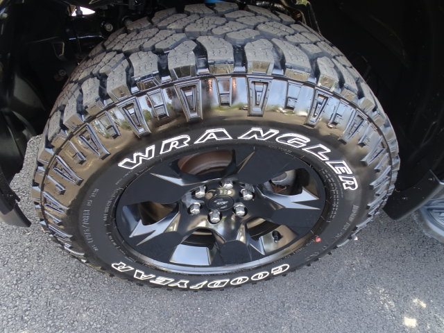 Used 2025 RAM 1500 Warlock AWD/4WD image 25