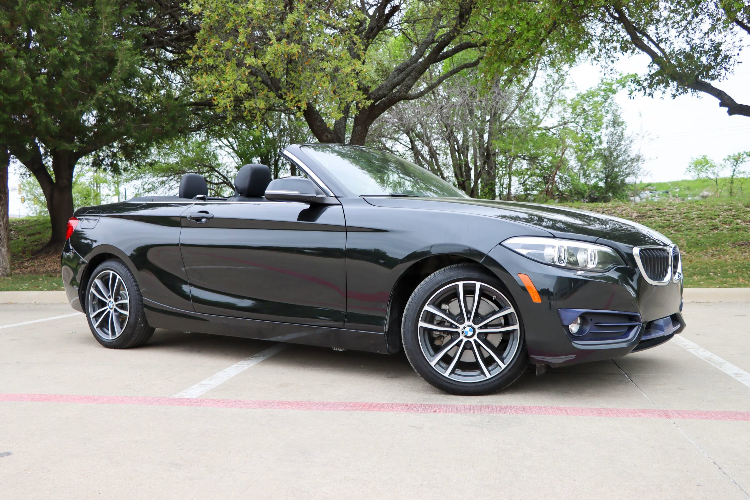 Used 2018 BMW 230i Convertible w/ Premium Package image 1