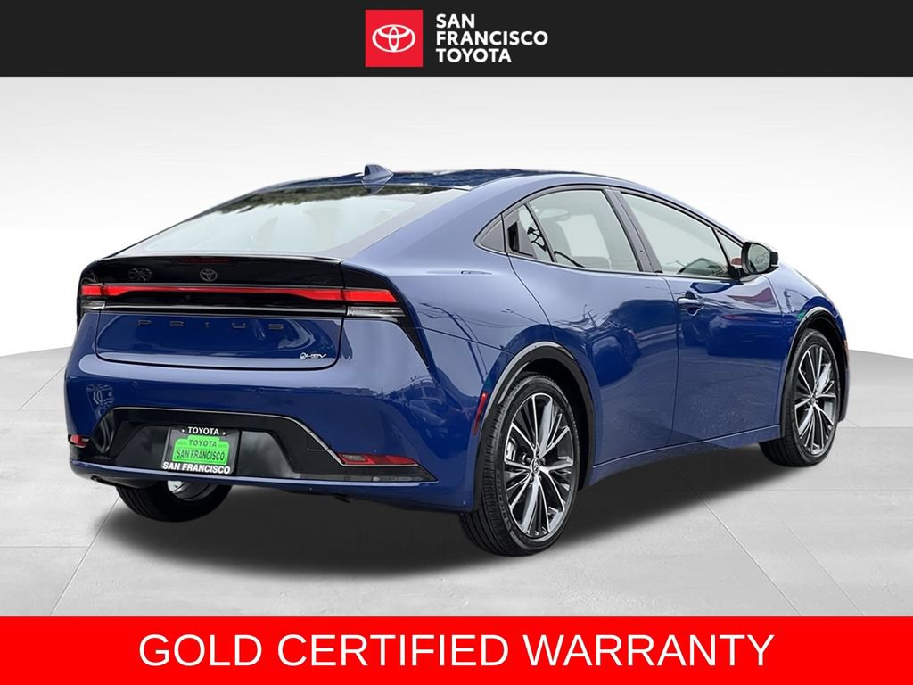 Certified 2025 Toyota Prius XLE FWD image 5