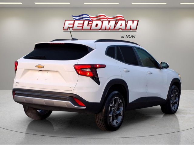 Used 2025 Chevrolet Trax LT w/ Driver Confidence Package FWD image 6