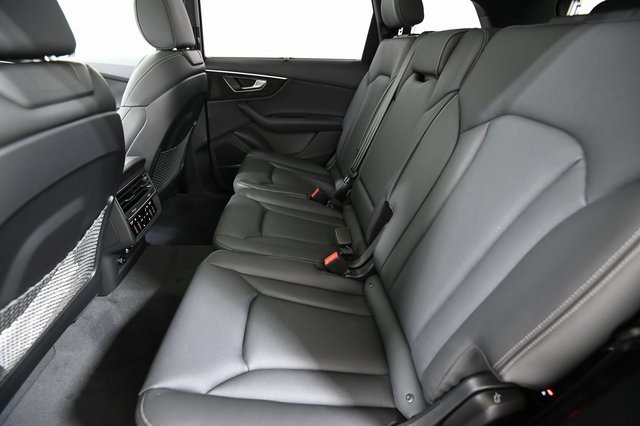 New 2026 Audi Q7 3.0T Prestige image 9
