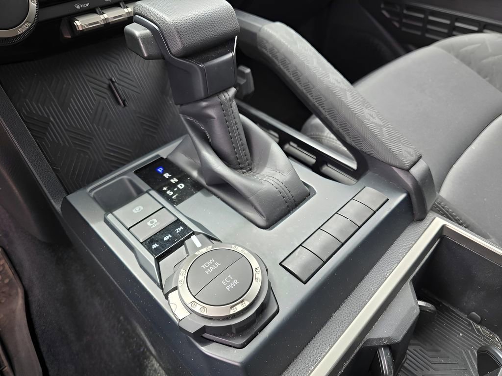 Used 2025 Toyota Tacoma SR5 AWD/4WD image 19