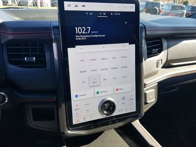 Used 2022 Ford Expedition Limited image 22