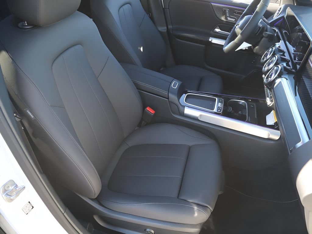 New 2026 Mercedes-Benz GLB 250 4MATIC image 15