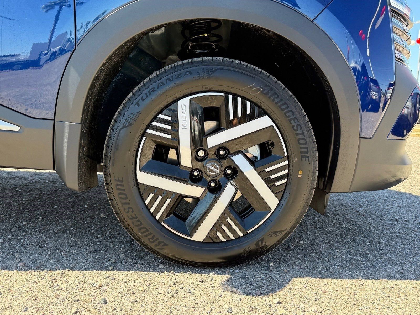 New 2026 Nissan Kicks SV image 9