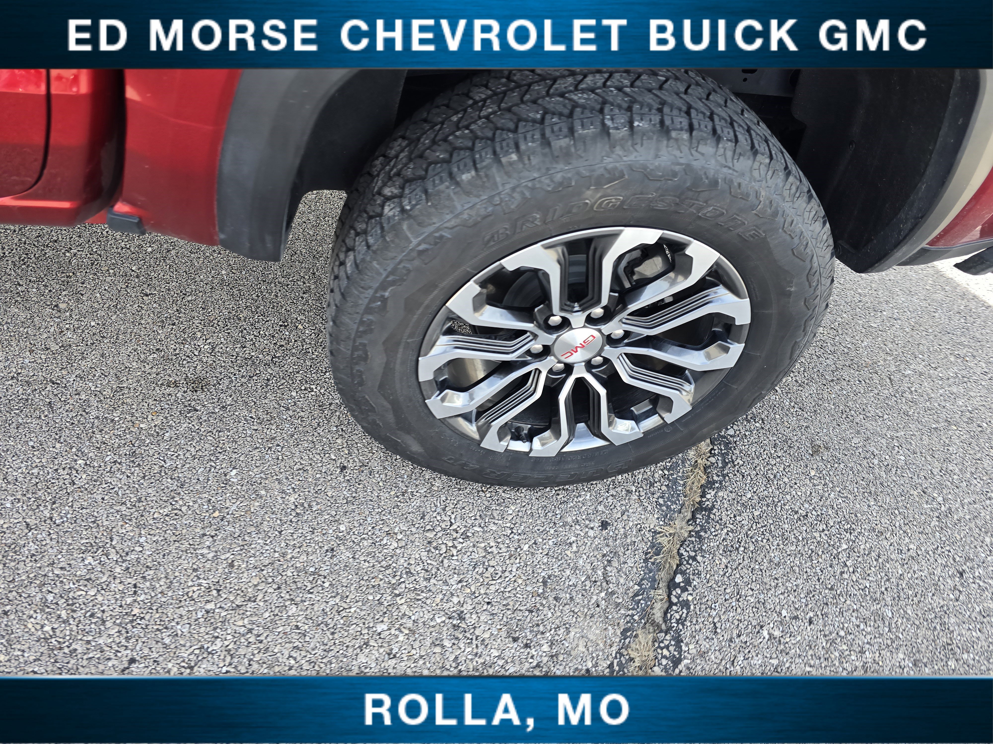 Used 2023 GMC Canyon Denali image 9