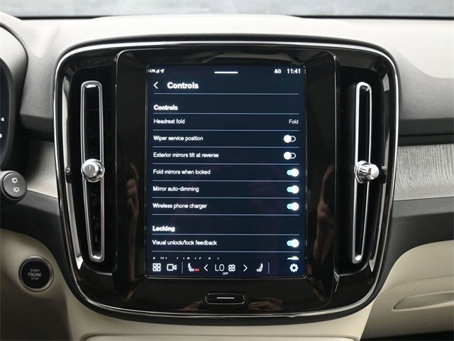 Used 2024 Volvo XC40 B5 Ultimate w/ Protection Package Premier image 16