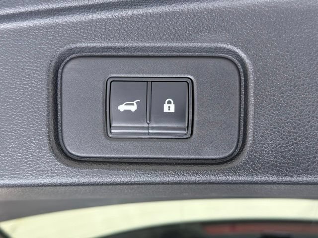 Used 2023 Nissan Pathfinder Platinum AWD/4WD image 5