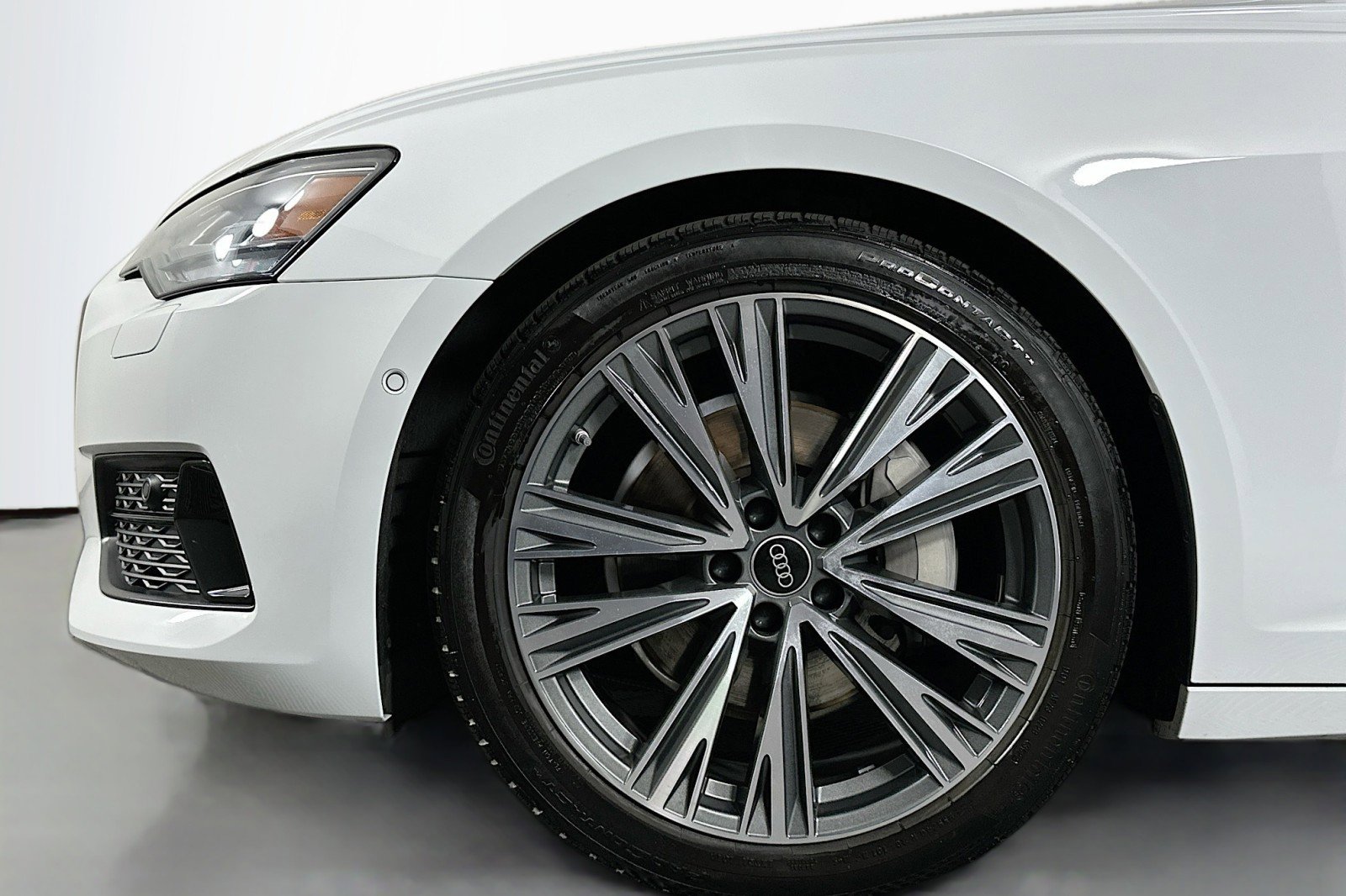 Used 2023 Audi A6 Premium Plus w/ Premium Plus Package image 12