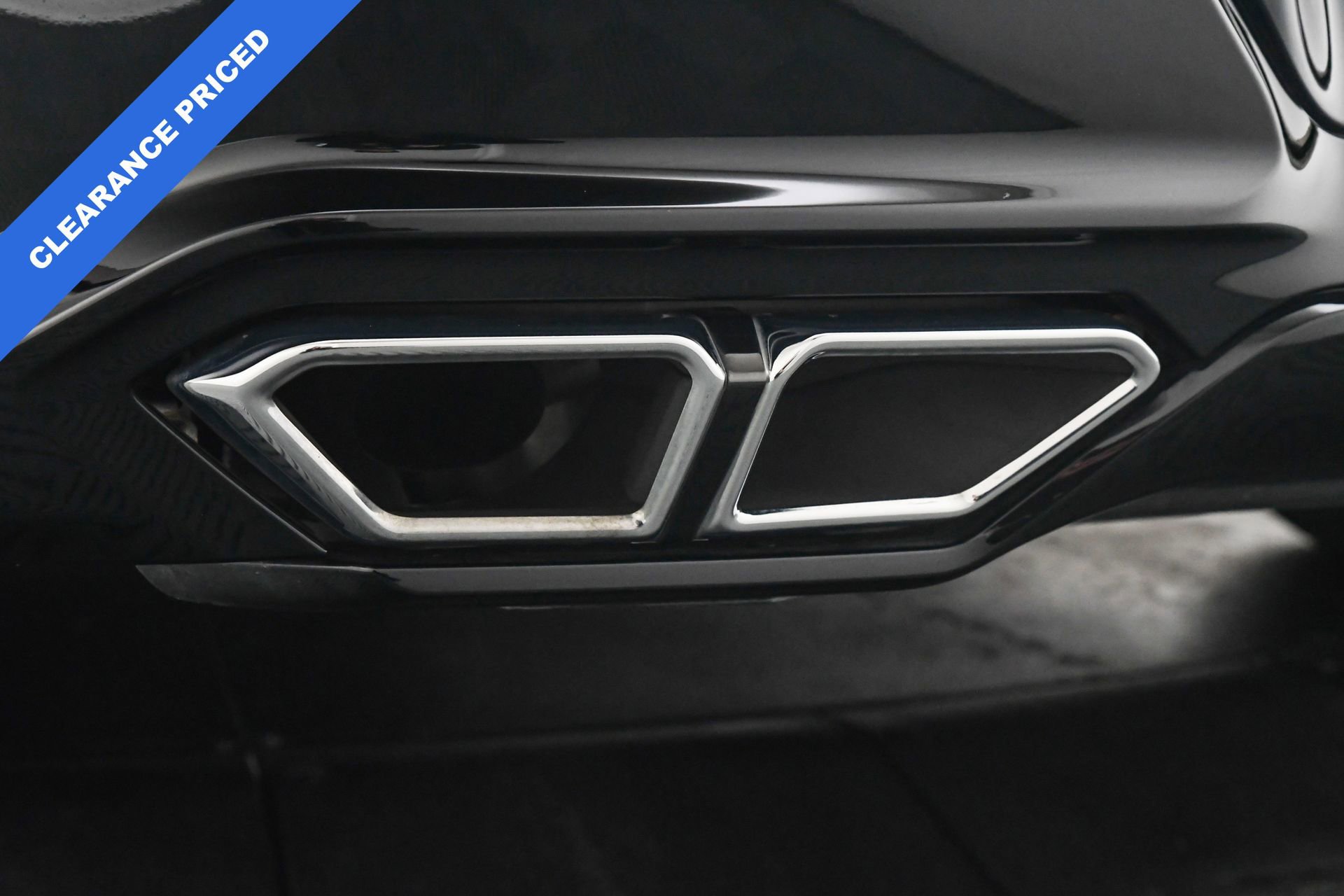 Used 2024 BMW 760i xDrive w/ Premium Package 2 image 23