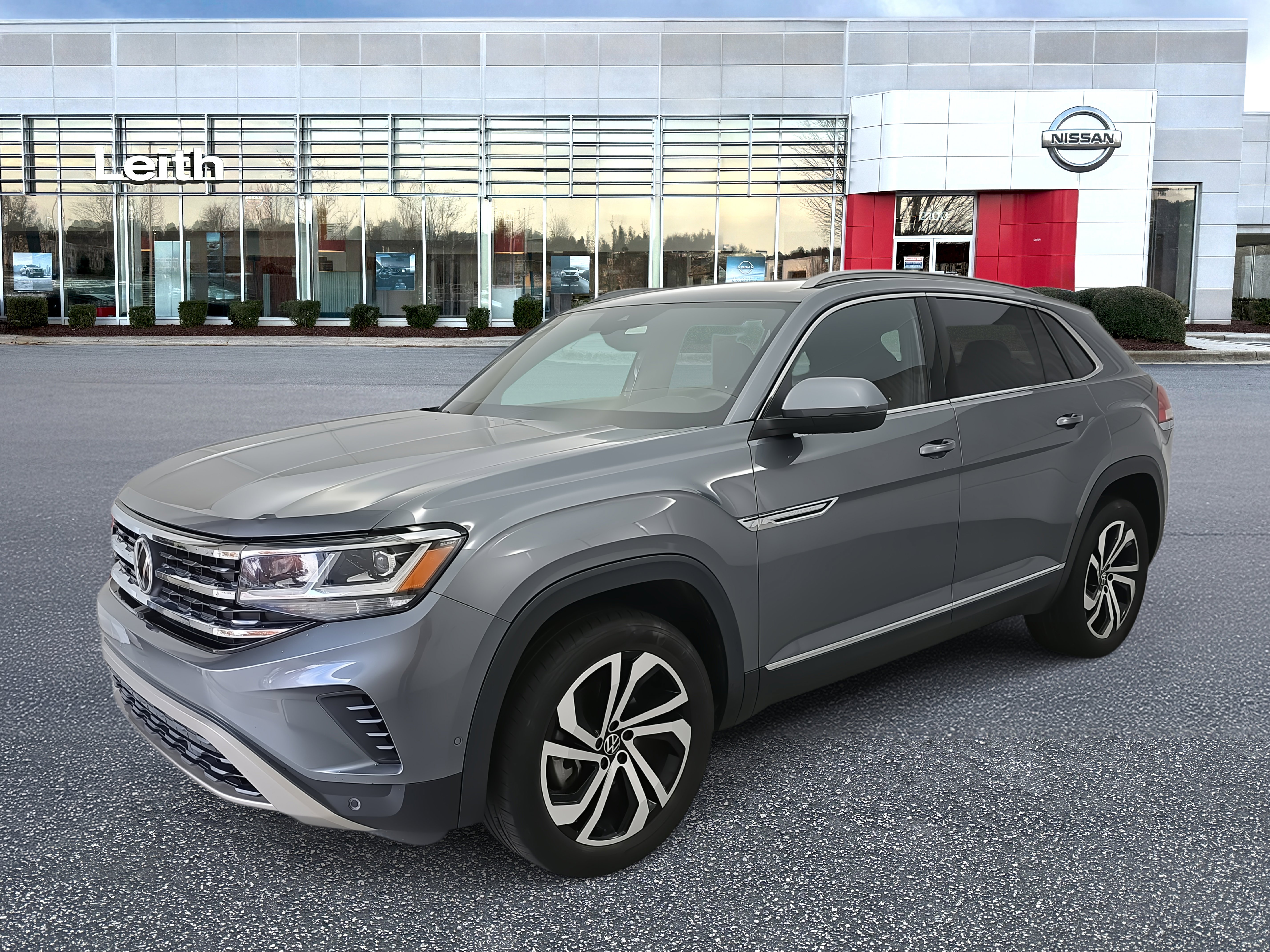 Used 2021 Volkswagen Atlas Cross Sport SEL Premium image 1