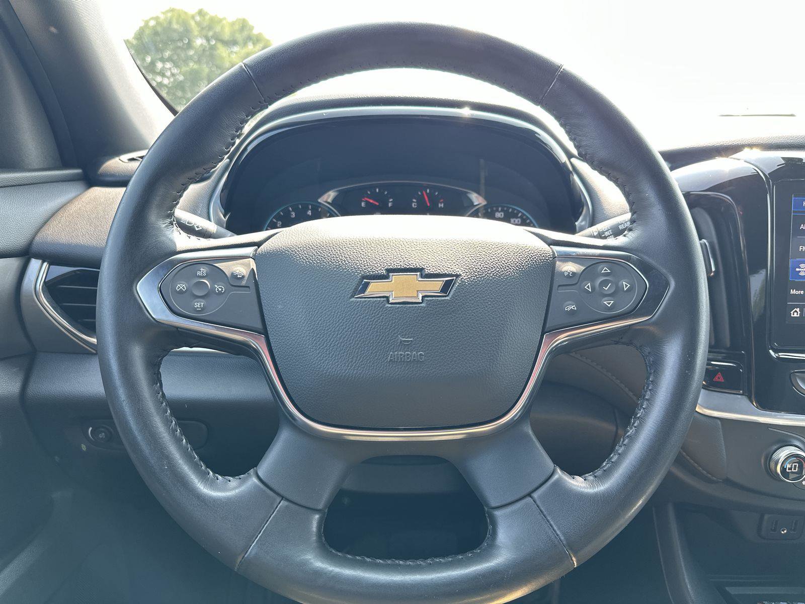 Used 2022 Chevrolet Traverse LT image 13