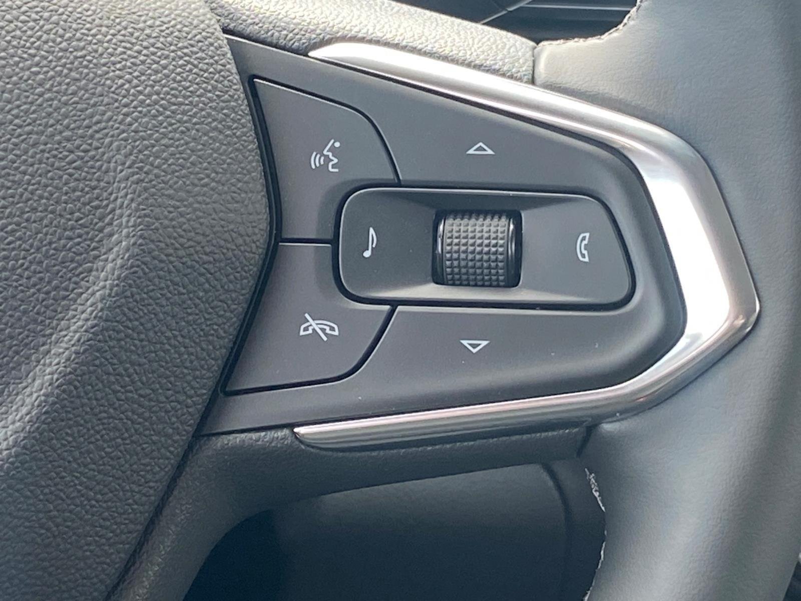 New 2026 Chevrolet Trax ACTIV w/ Sunroof Package FWD image 10