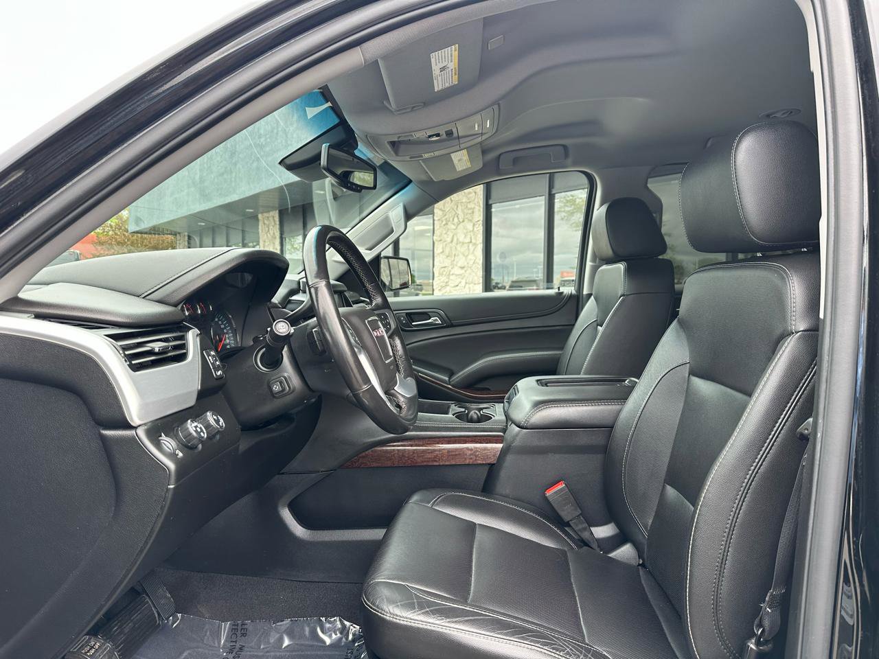 Used 2020 GMC Yukon XL SLT AWD/4WD image 2