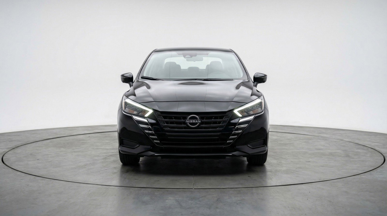 Used 2025 Nissan Versa SV FWD image 2