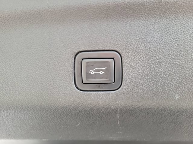Used 2021 Chevrolet Tahoe RST w/ Luxury Package RWD image 14