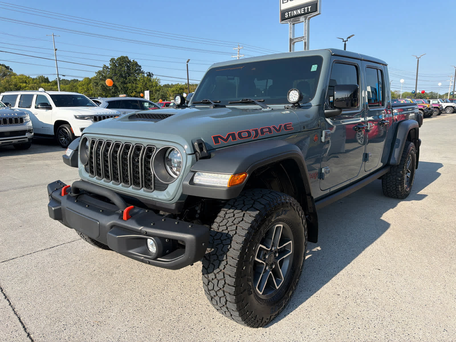 Used 2025 Jeep Gladiator Mojave w/ Steel Bumper Group AWD/4WD image 3