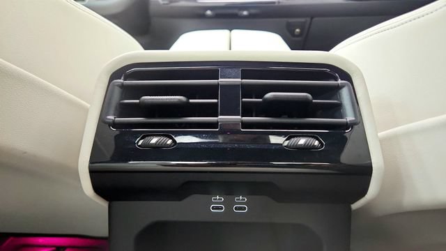 Used 2026 BMW 530i w/ M Sport Package RWD image 53