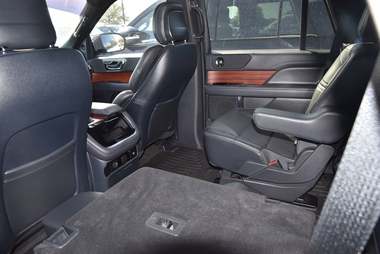 Used 2023 Lincoln Navigator 2WD image 11