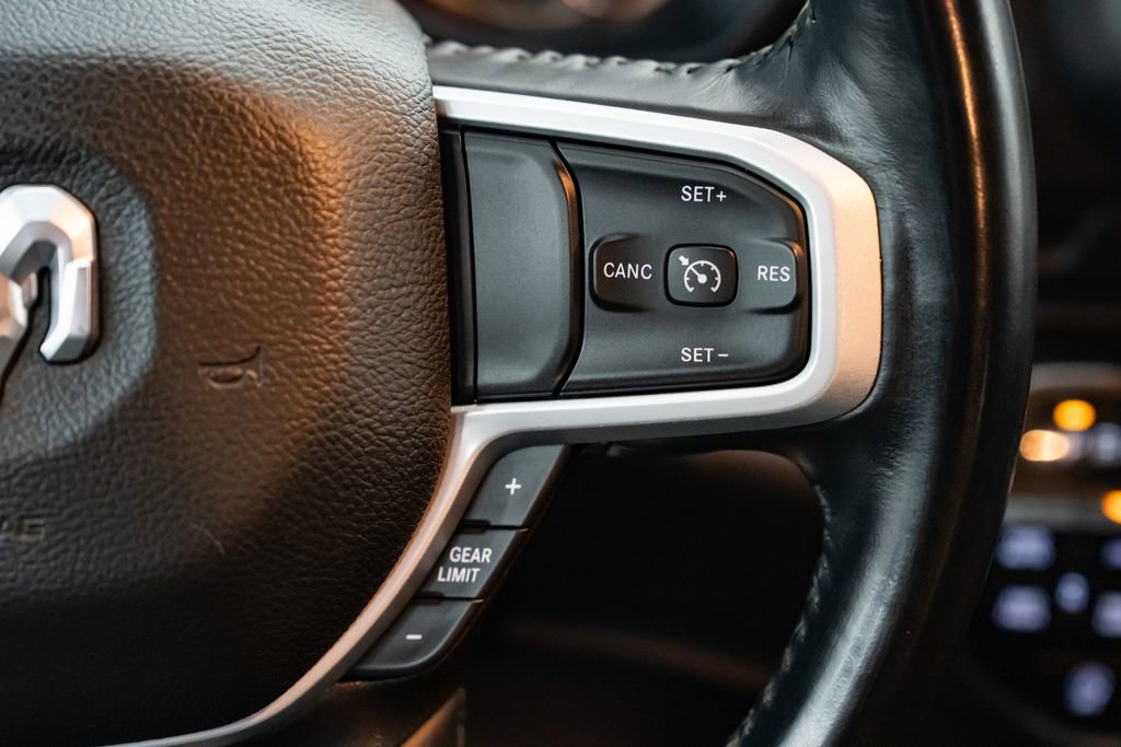 Used 2022 RAM 1500 Big Horn AWD/4WD image 16