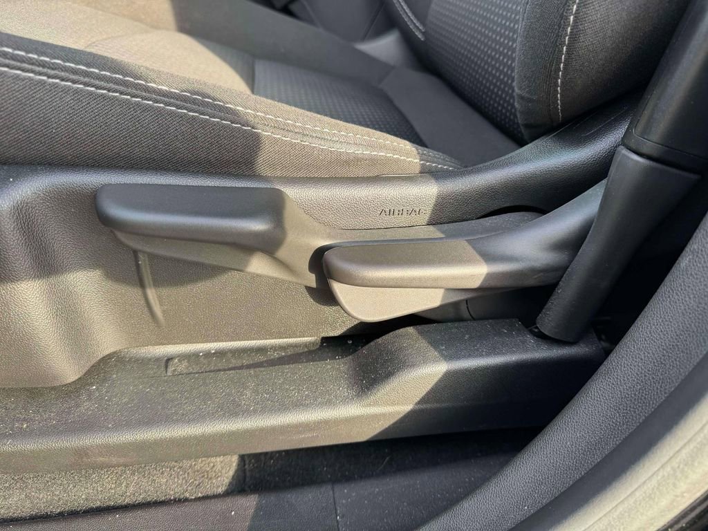 Used 2023 GMC Terrain SLE w/ Elevation Edition image 14