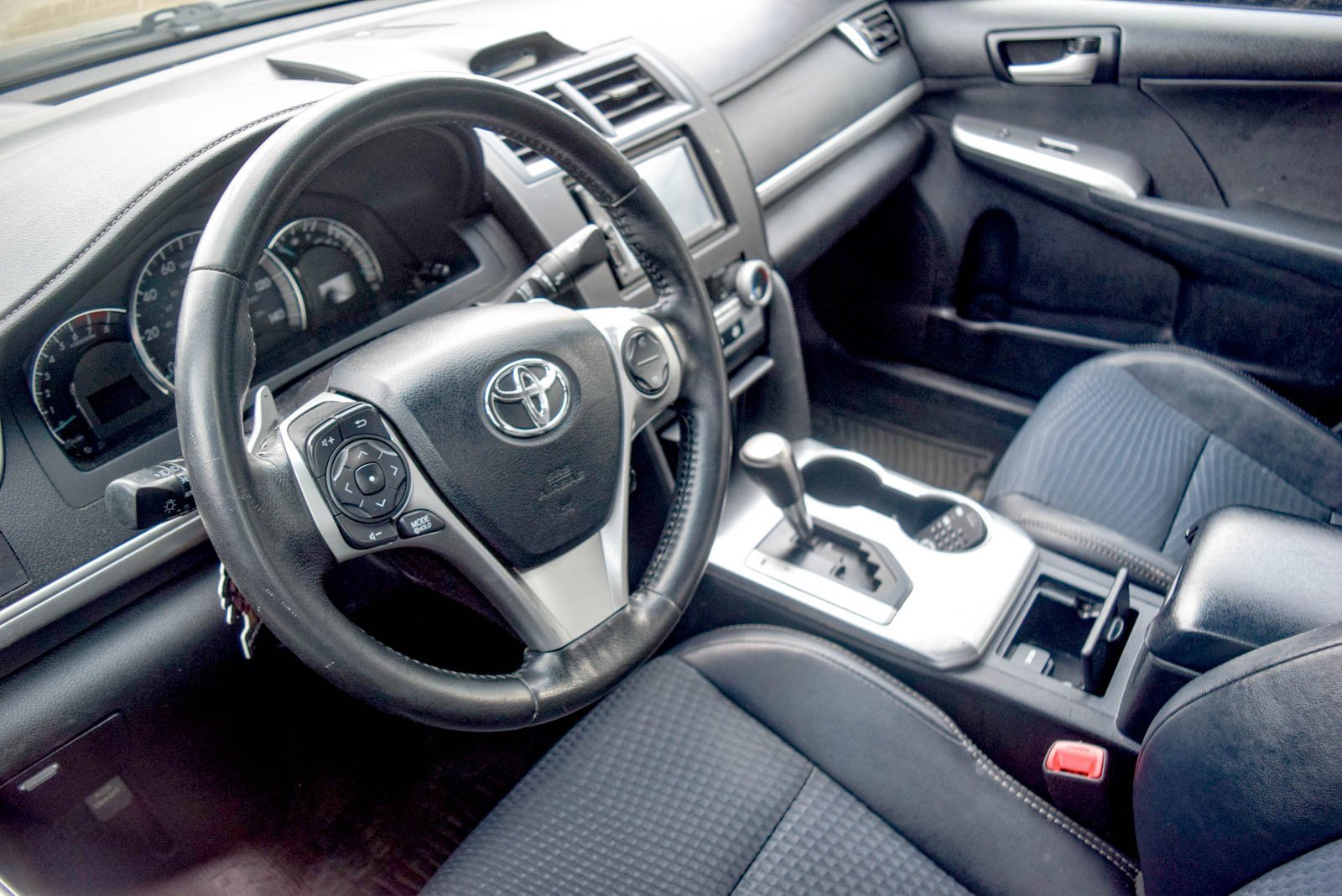 Used 2013 Toyota Camry SE image 11