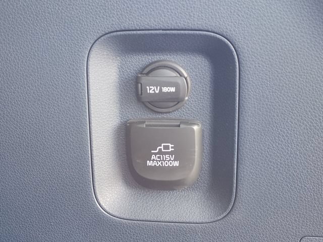 Certified 2025 Kia Carnival SX Prestige FWD image 14