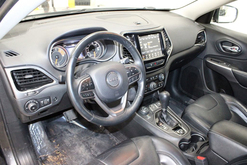 Used 2019 Jeep Cherokee Limited image 22