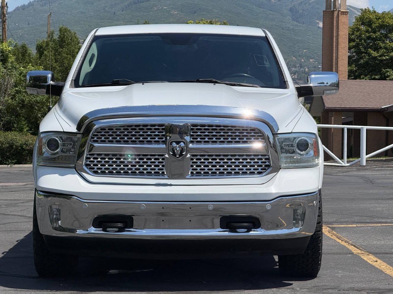 Used 2016 RAM 1500 Laramie w/ Convenience Group AWD/4WD image 8