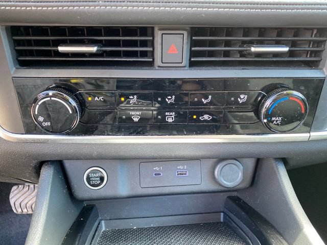 Used 2023 Nissan Rogue S AWD/4WD image 24