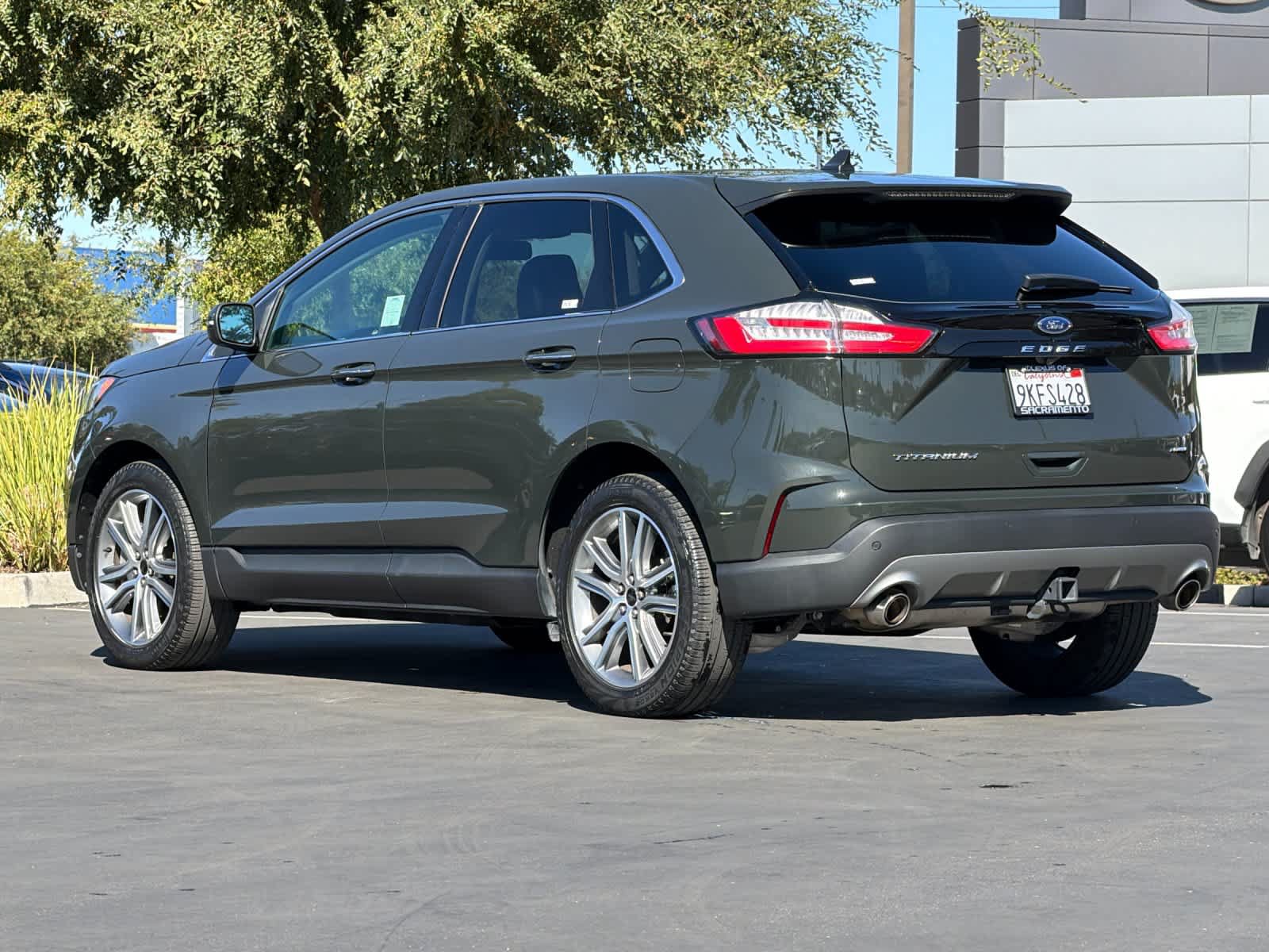 Used 2023 Ford Edge Titanium w/ Class II Trailer Tow Package AWD/4WD image 7