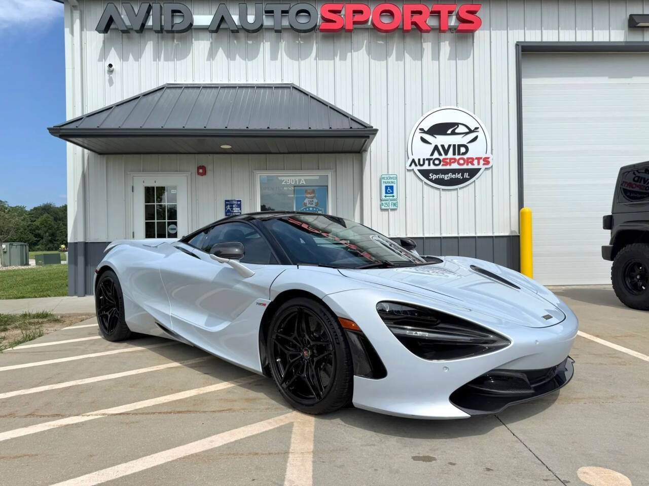 Used 2018 McLaren 720S RWD image 37