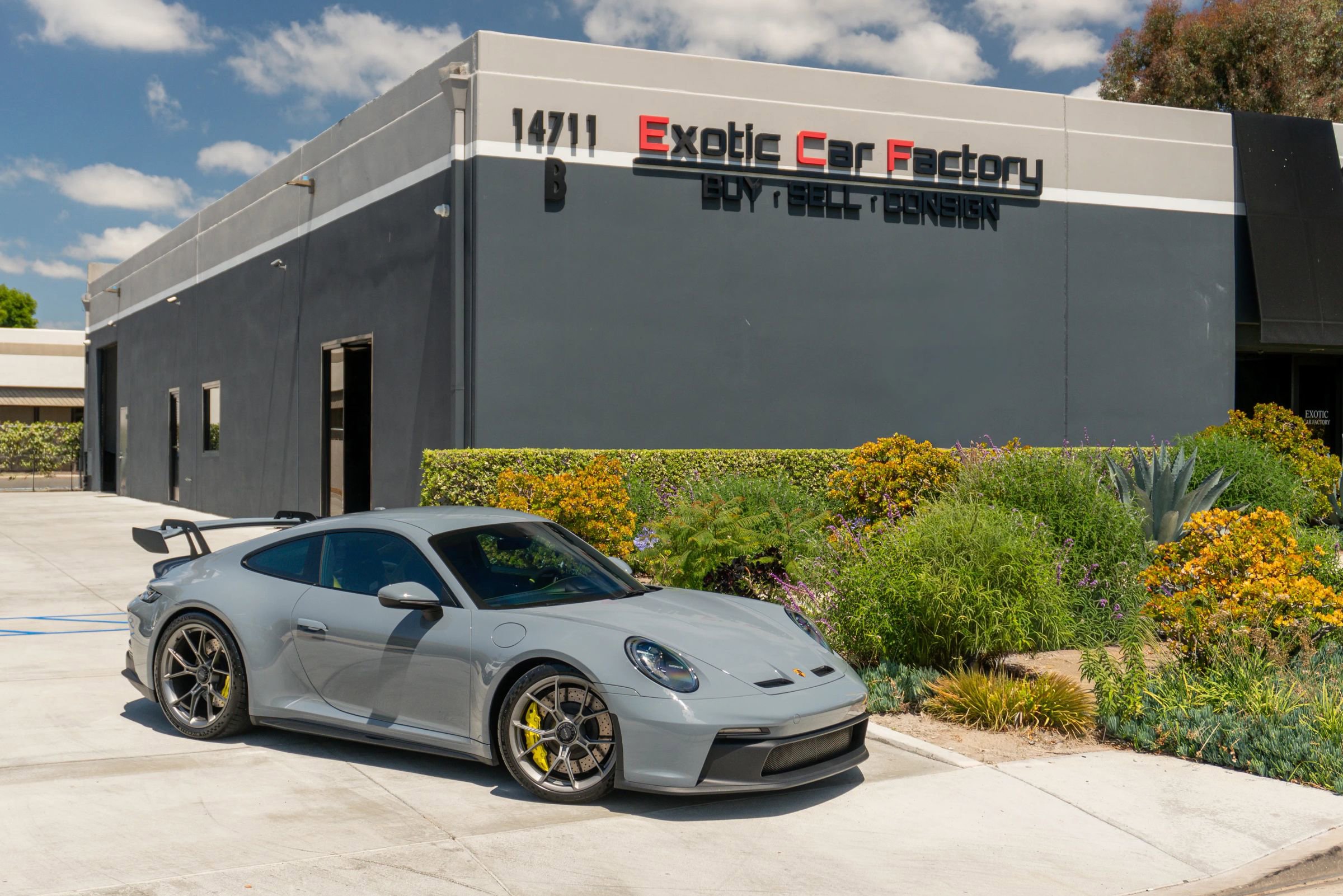 Used 2023 Porsche 911 GT3 RWD image 1