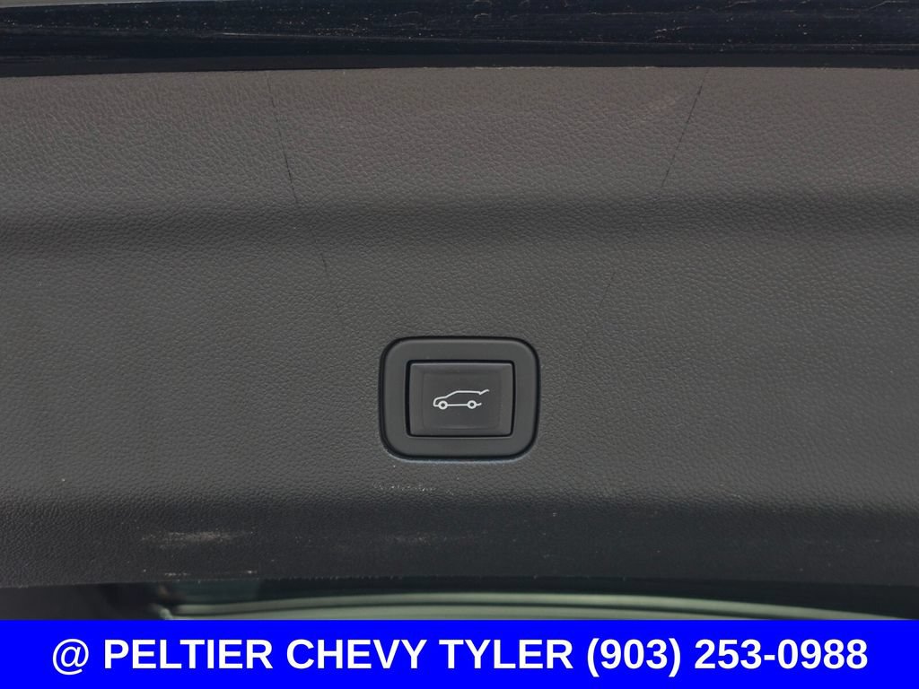 Used 2023 GMC Yukon SLT AWD/4WD image 9