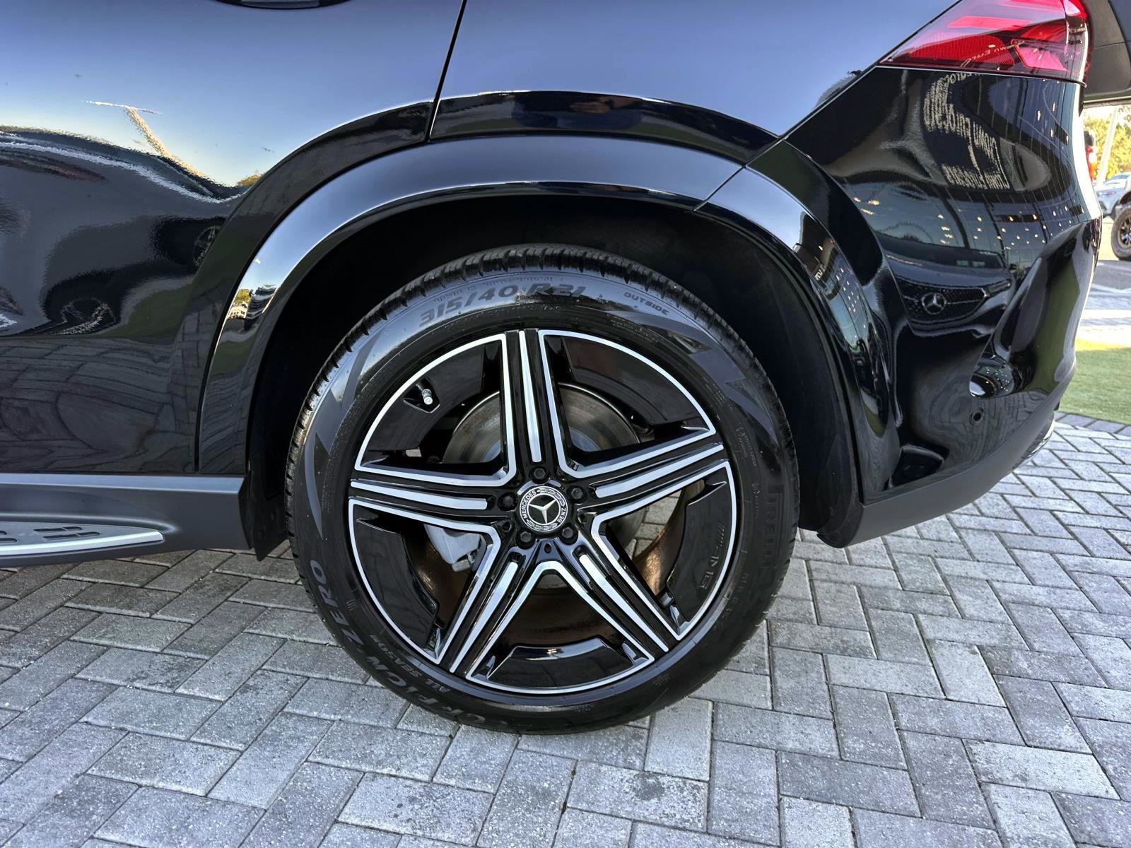 Certified 2025 Mercedes-Benz GLE 350 4MATIC image 11