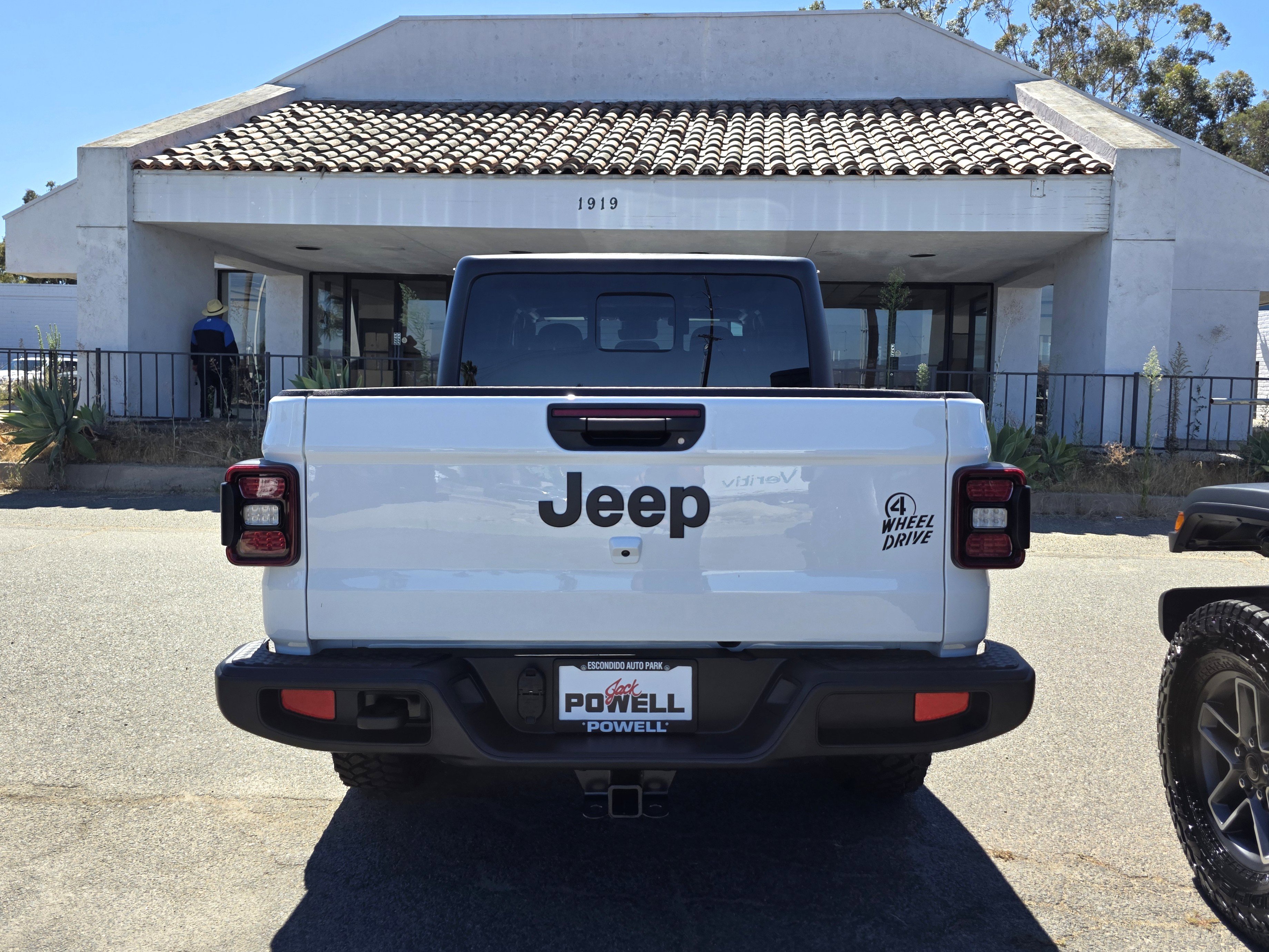 New 2025 Jeep Gladiator Willys image 4